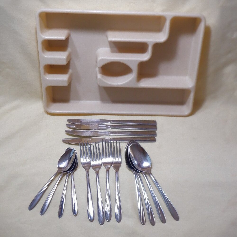 * 16 Pc Stainless Flatware PLUS Rubbermaid Silverware Organizer / 5 Compartments